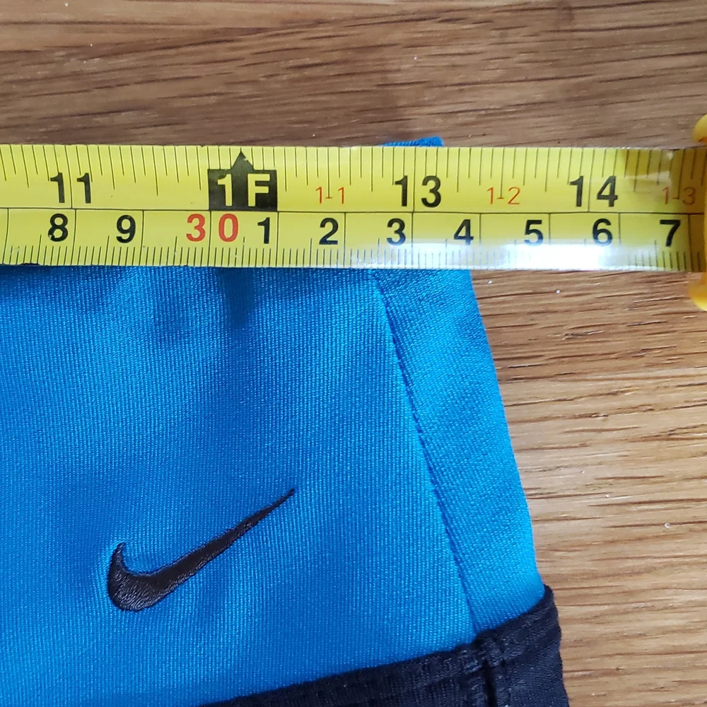 Nike Dri-Fit Black with Blue Trim Capri Athletic Pants Women's Size Small - Picture 8 of 12